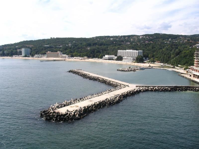 Cazare Sunny Day ᐈ 2 Hoteluri